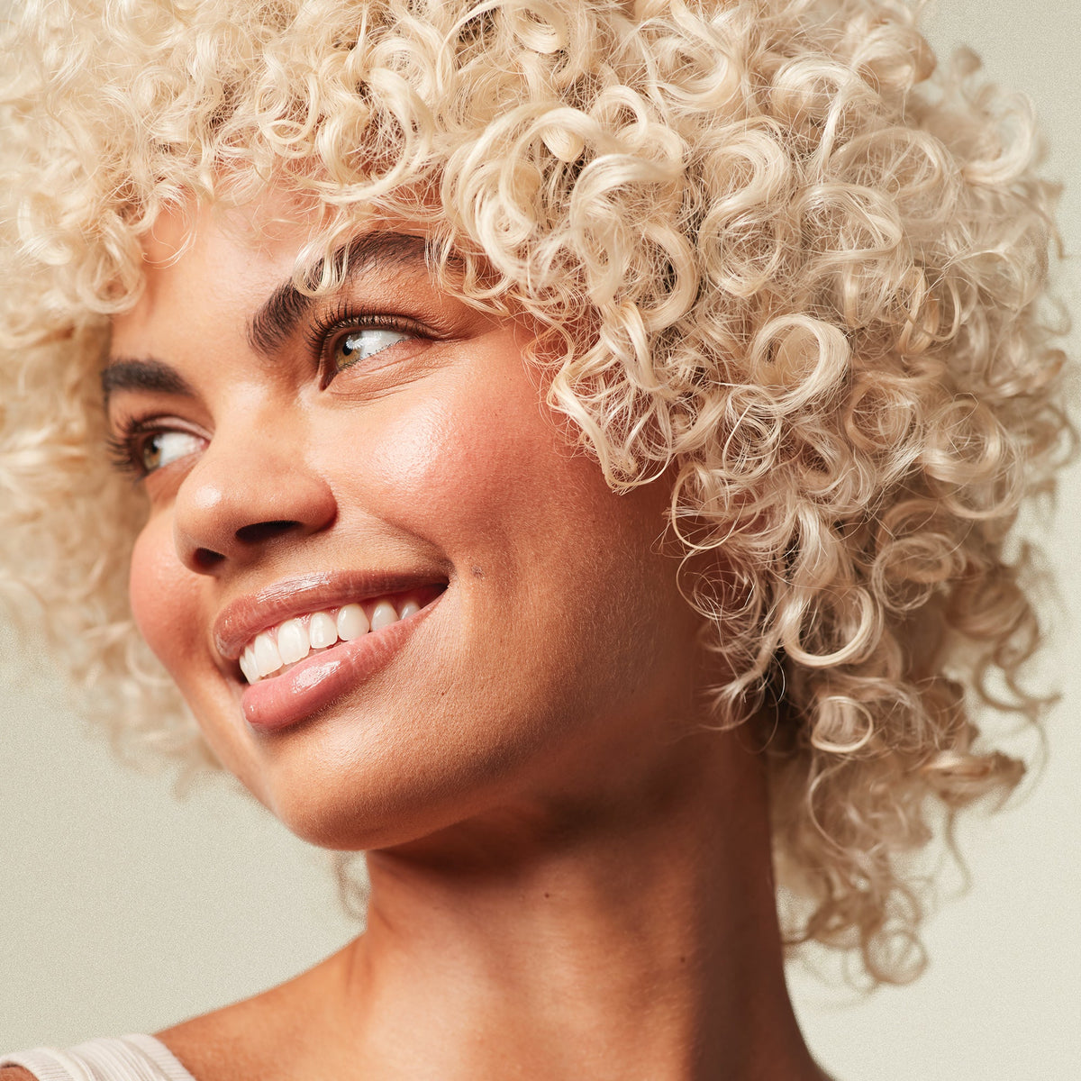 Спрей Forever Blonde® Leave-In Treatment Spray 150 official image 3